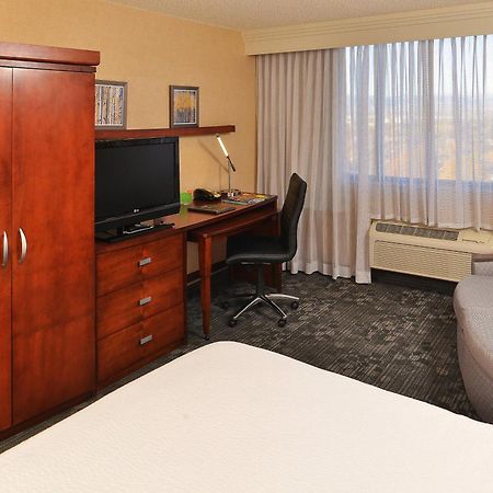 Courtyard By Marriott Denver Cherry Creek Bagian luar foto