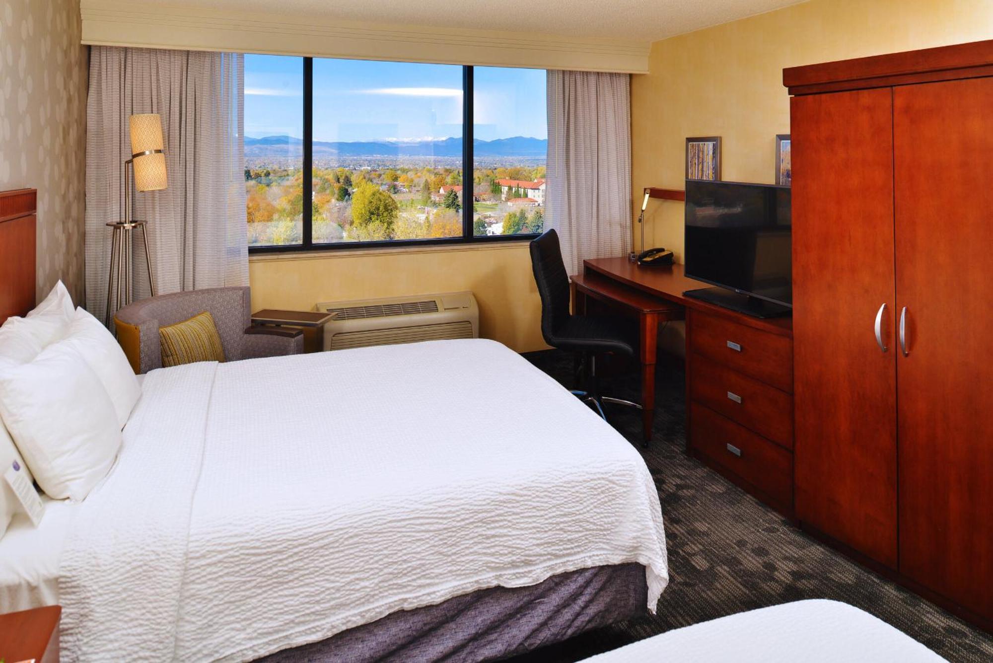 Courtyard By Marriott Denver Cherry Creek Bagian luar foto
