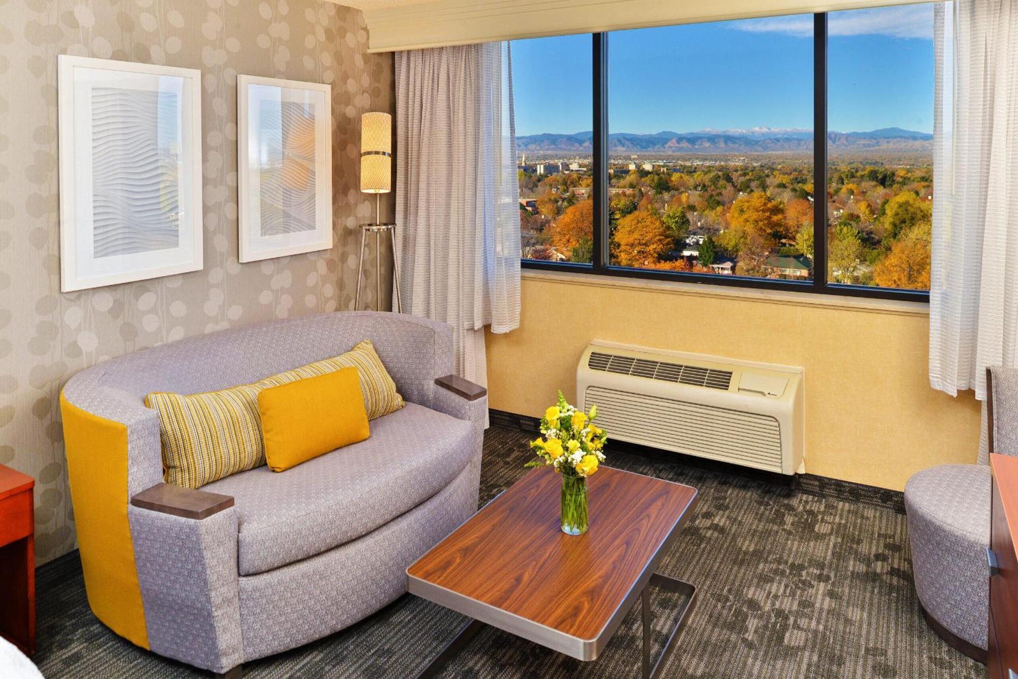 Courtyard By Marriott Denver Cherry Creek Bagian luar foto