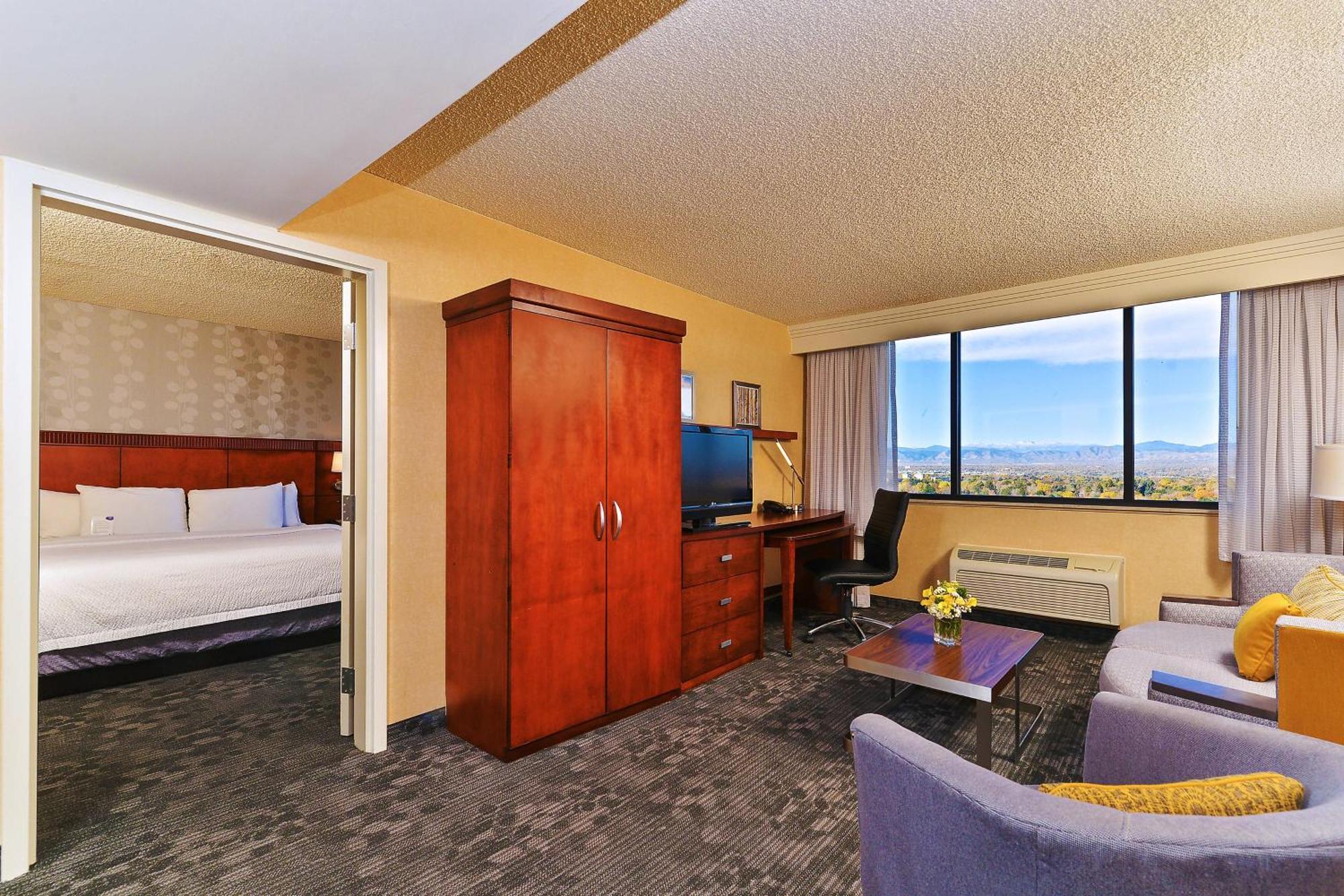 Courtyard By Marriott Denver Cherry Creek Bagian luar foto