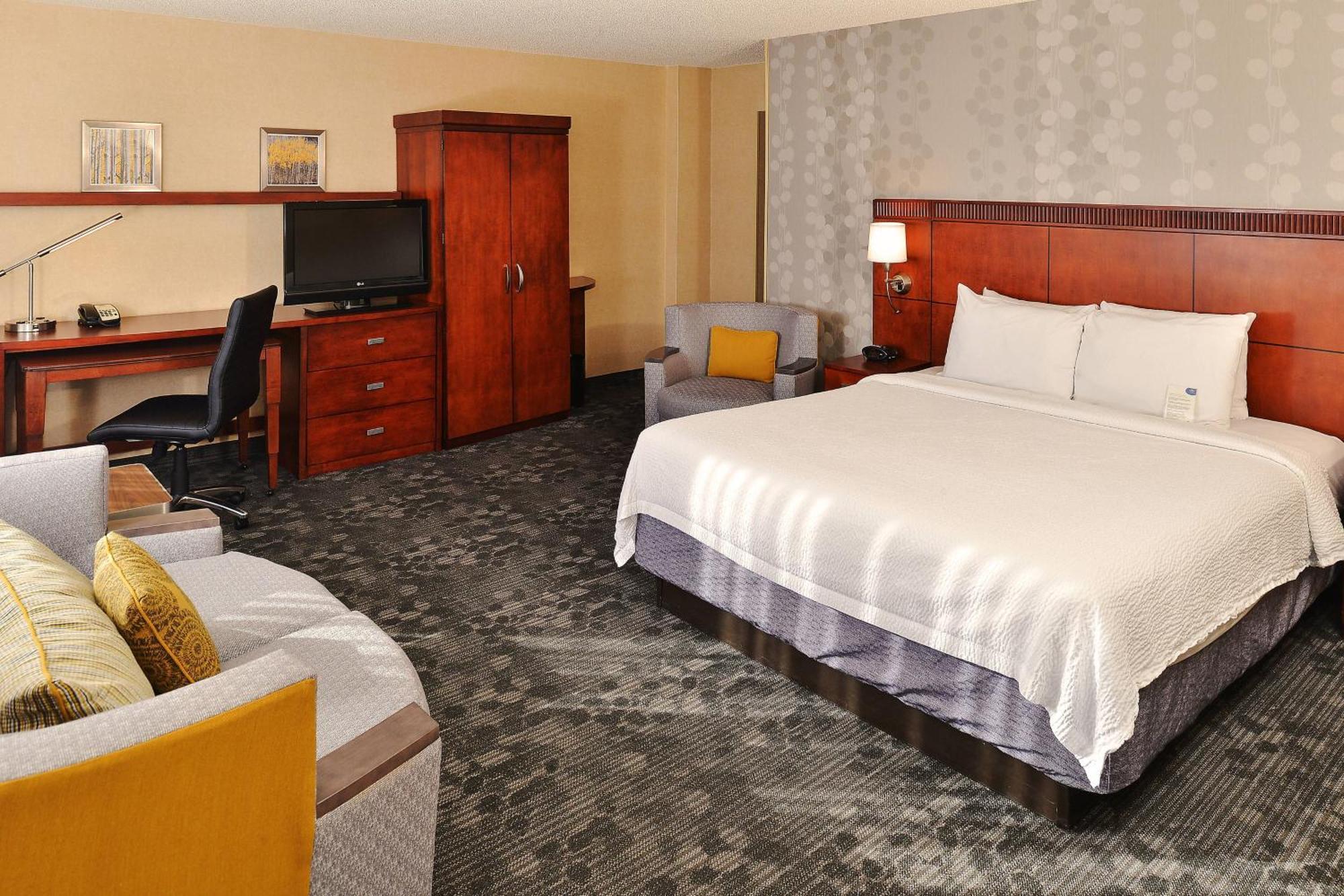 Courtyard By Marriott Denver Cherry Creek Bagian luar foto