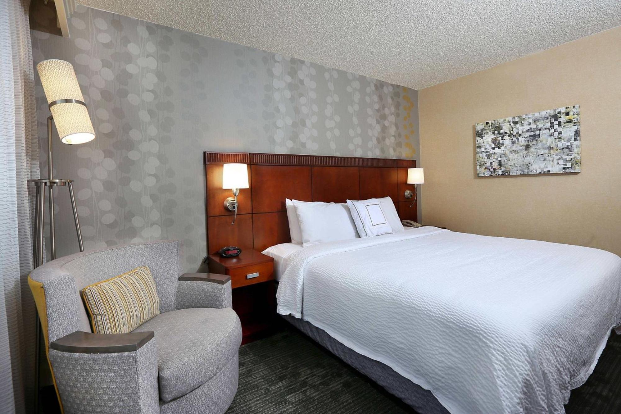 Courtyard By Marriott Denver Cherry Creek Bagian luar foto