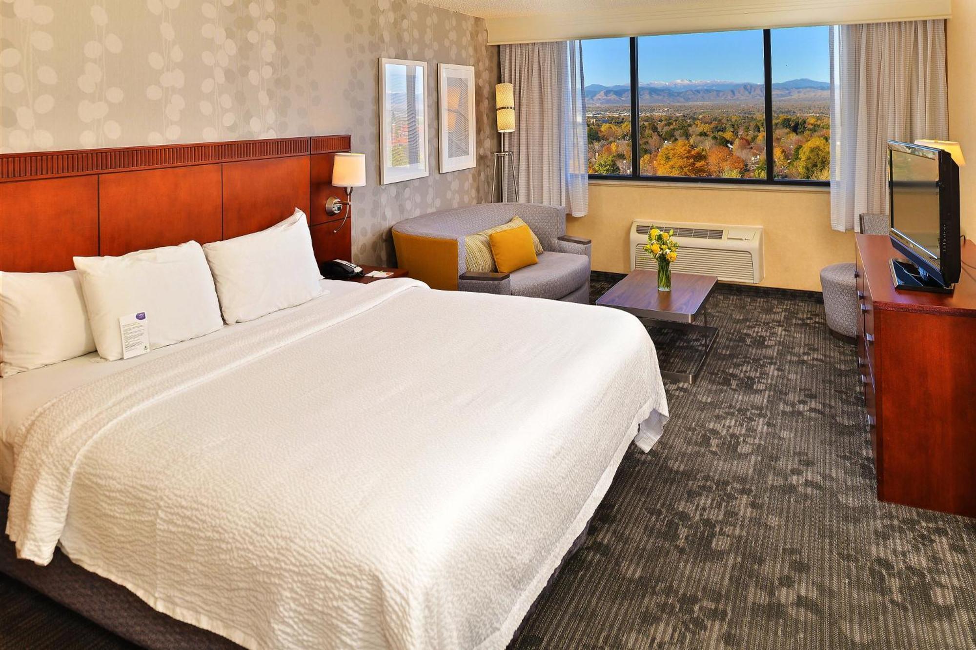 Courtyard By Marriott Denver Cherry Creek Bagian luar foto