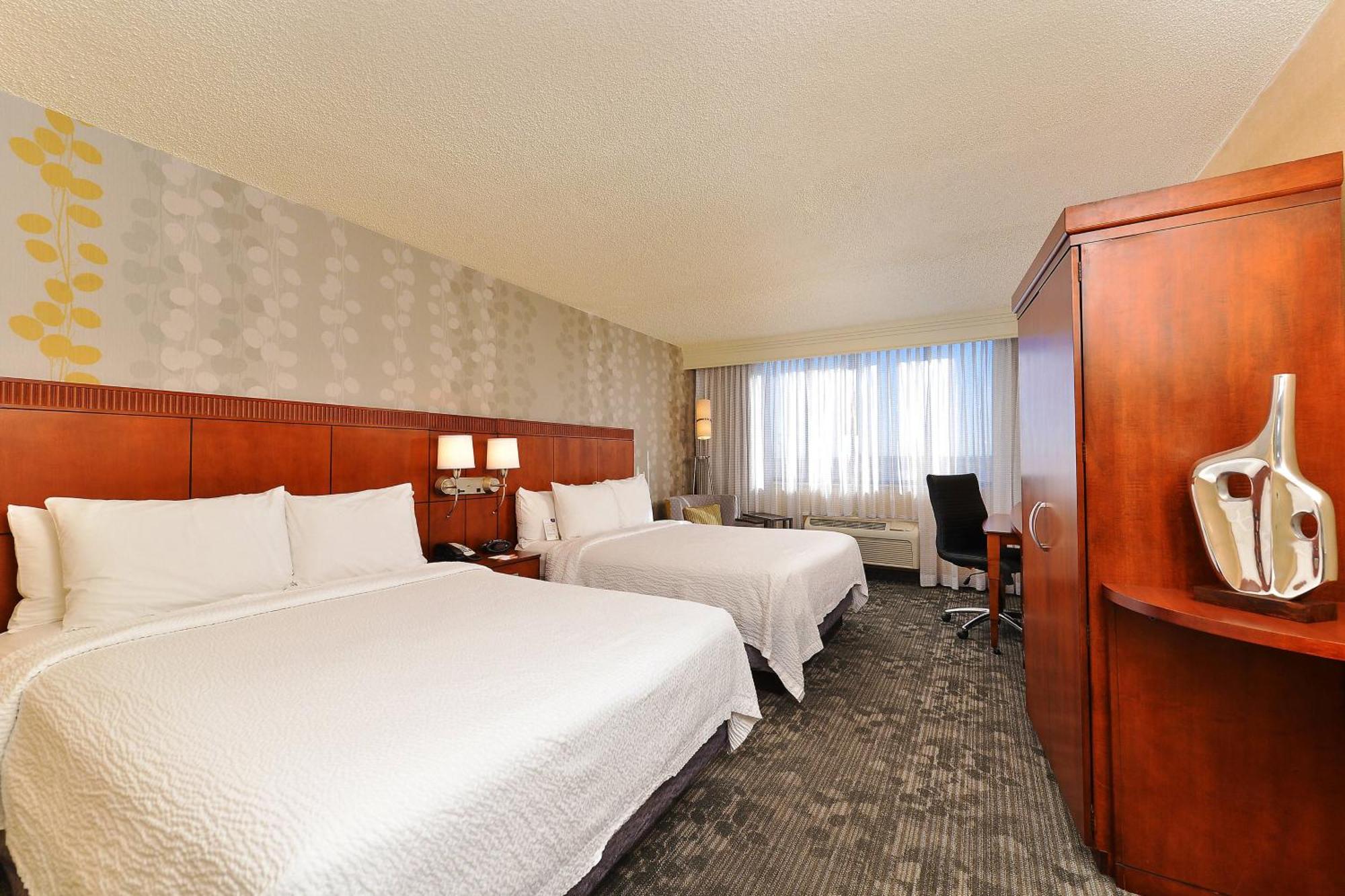 Courtyard By Marriott Denver Cherry Creek Bagian luar foto