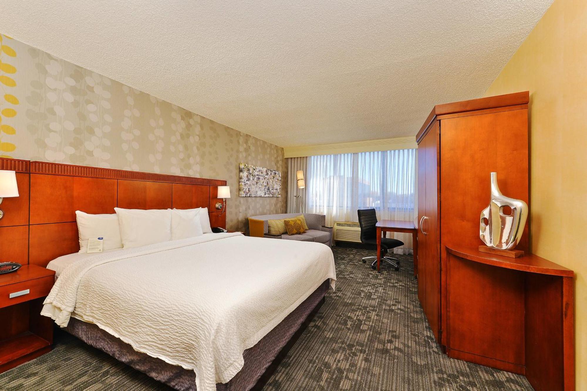Courtyard By Marriott Denver Cherry Creek Bagian luar foto
