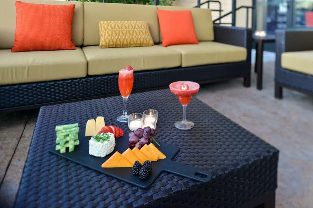 Courtyard By Marriott Denver Cherry Creek Bagian luar foto