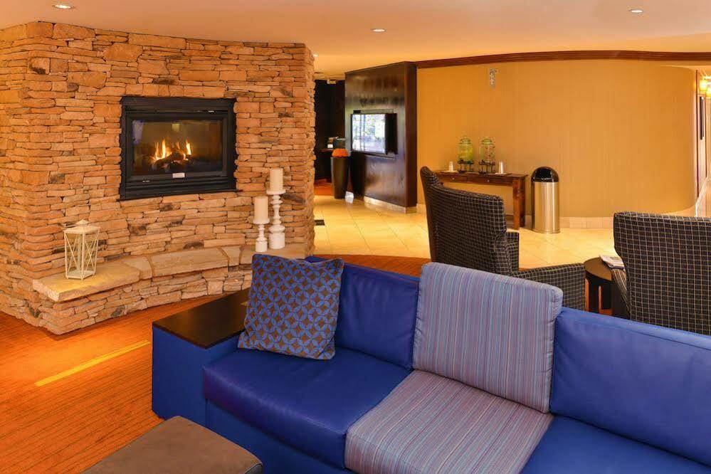 Courtyard By Marriott Denver Cherry Creek Bagian luar foto